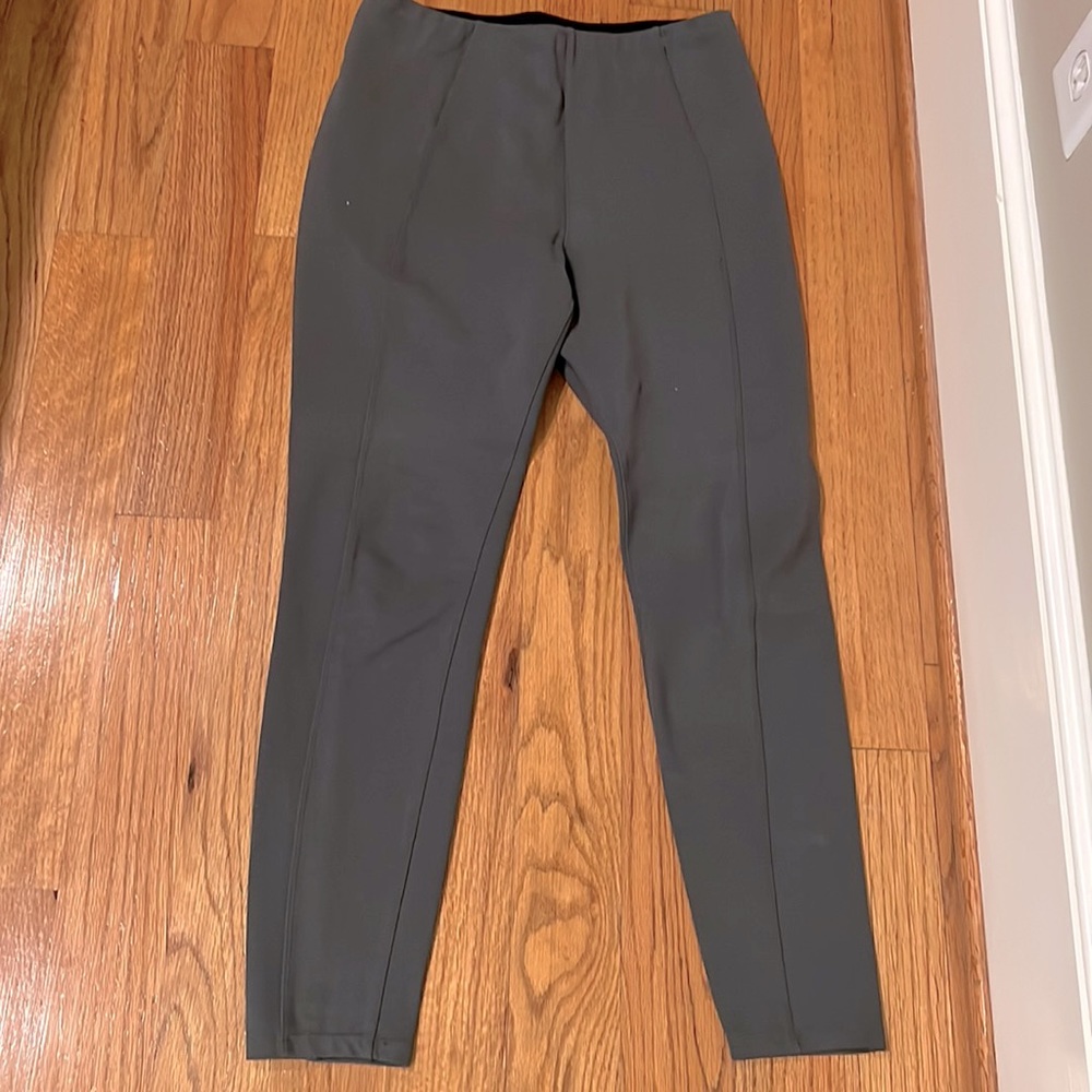 Liverpool Magnet Gray Leggings, size 8